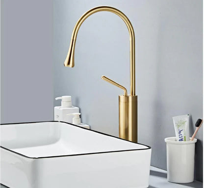 Robinet de salle de bain pour lavabo avec design arrondi et en forme de goutte