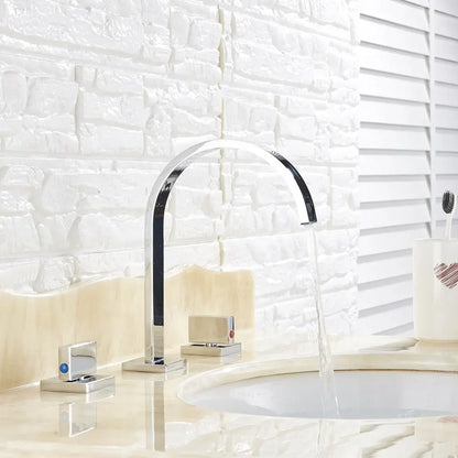 Robinet de salle de bain pour lavabo minimaliste avec poignées déportées