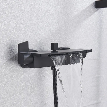 Robinet de baignoire avec cascade et douchette pour salle de bain