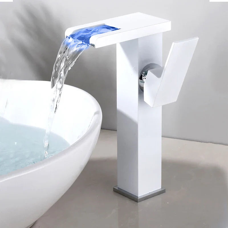 Robinet de lavabo pour salle de bain avec design de cascade LED et indicateur de température