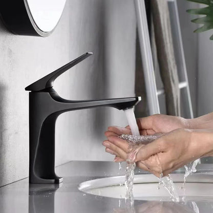 Robinet de lavabo pour salle de bain au design épuré