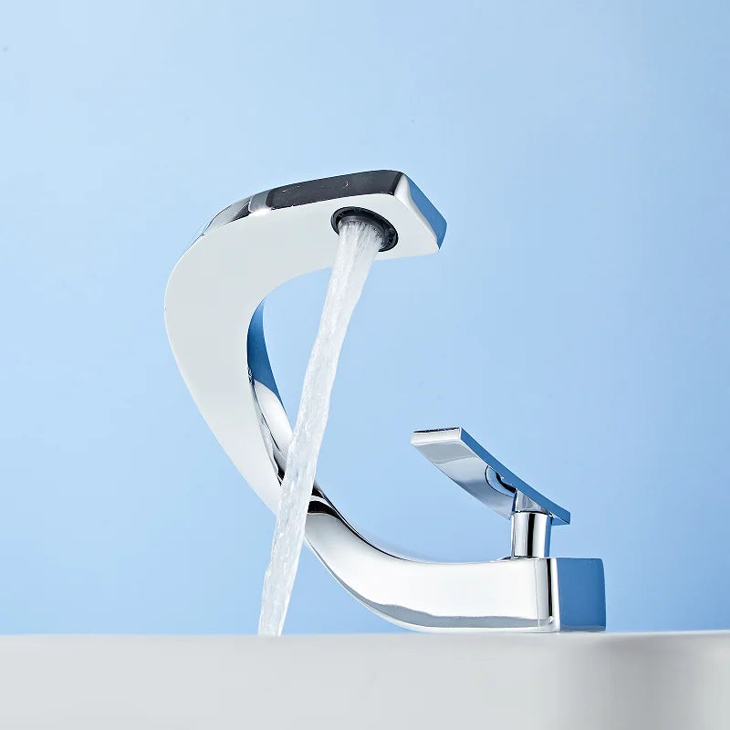 Robinet de lavabo pour salle de bain avec design de cygne