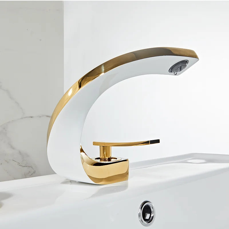 Robinet de lavabo pour salle de bain avec design de cygne