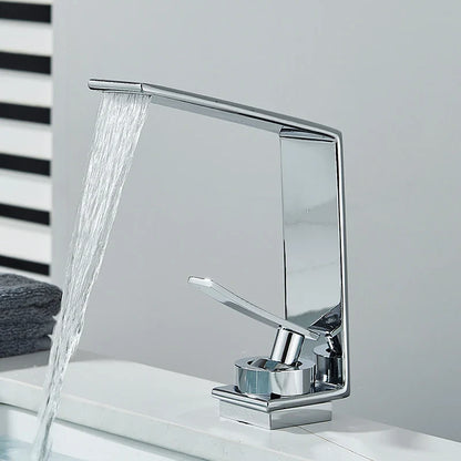 Robinet de design pour lavabo de salle de bain avec cascade