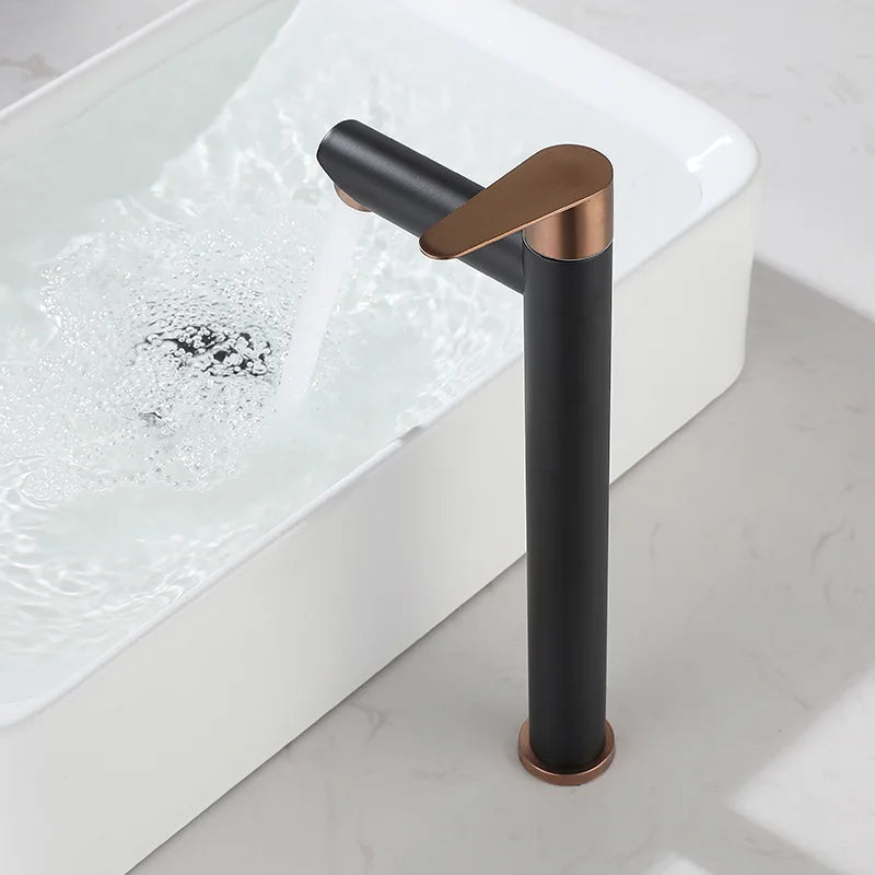 Robinet de lavabo pour salle de bain avec mitigeur bicolore