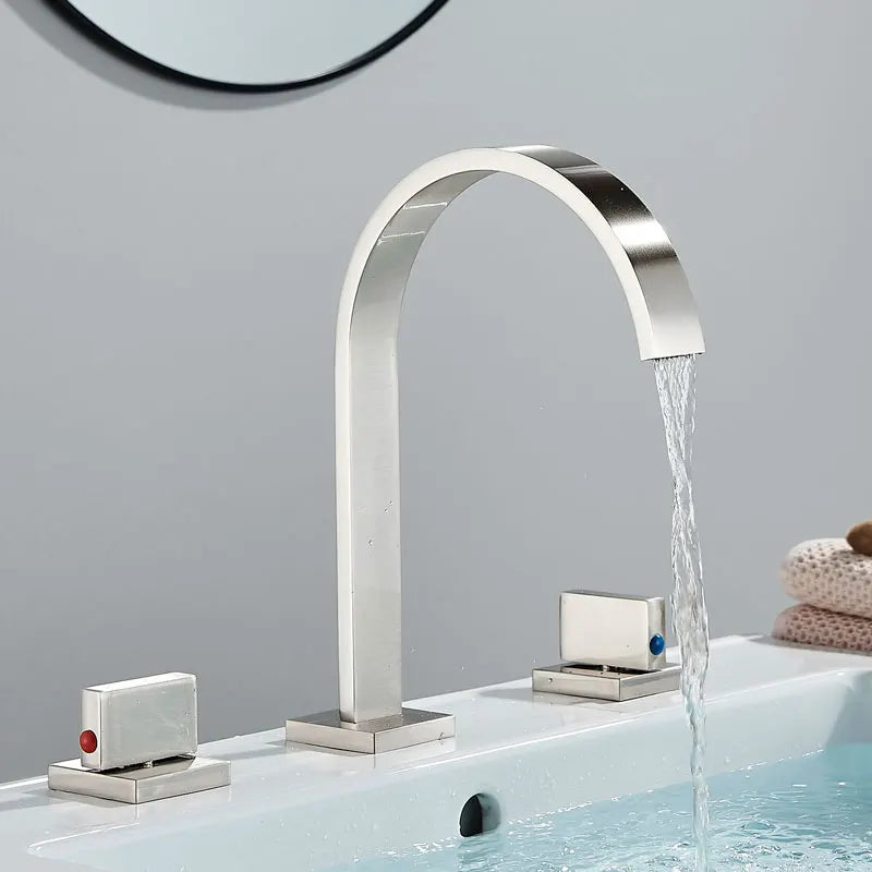 Robinet de salle de bain pour lavabo minimaliste avec poignées déportées