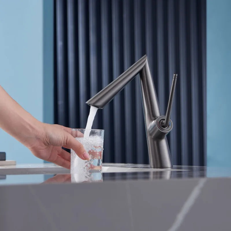 Robinet de lavabo pour salle de bain coudé