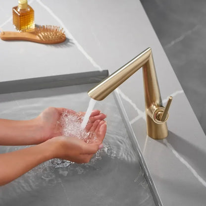 Robinet de lavabo pour salle de bain coudé