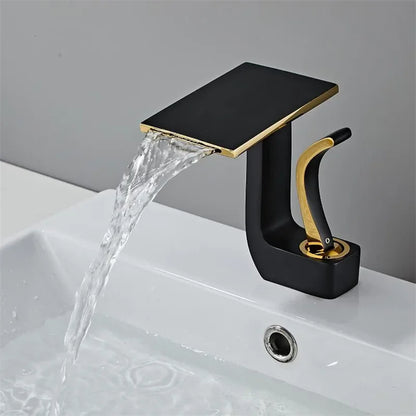 Robinet de lavabo pour salle de bain plat et géométrique avec design de mitigeur